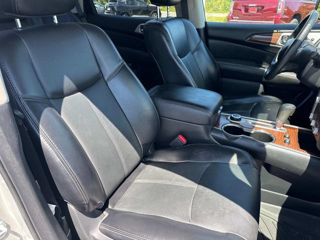 Used 2020 Nissan Pathfinder Platinum AWD/4WD image 27
