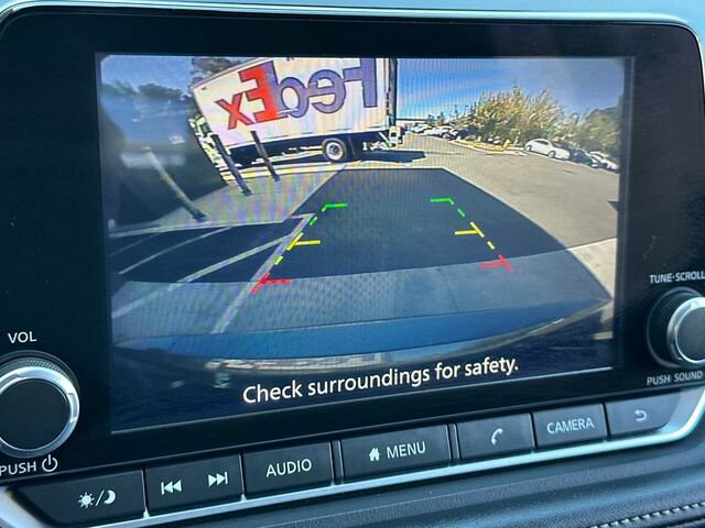 Used 2024 Nissan Rogue SV FWD image 23