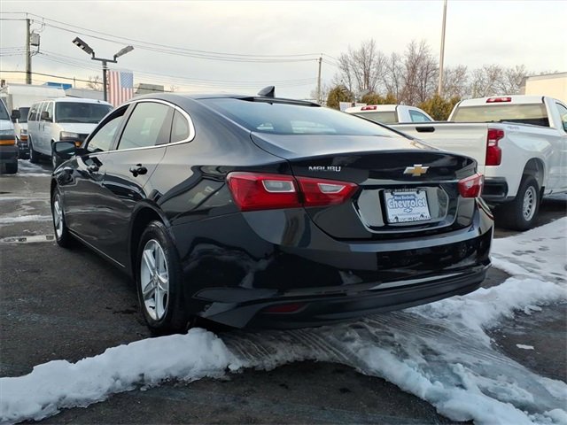 Used 2023 Chevrolet Malibu LS image 4