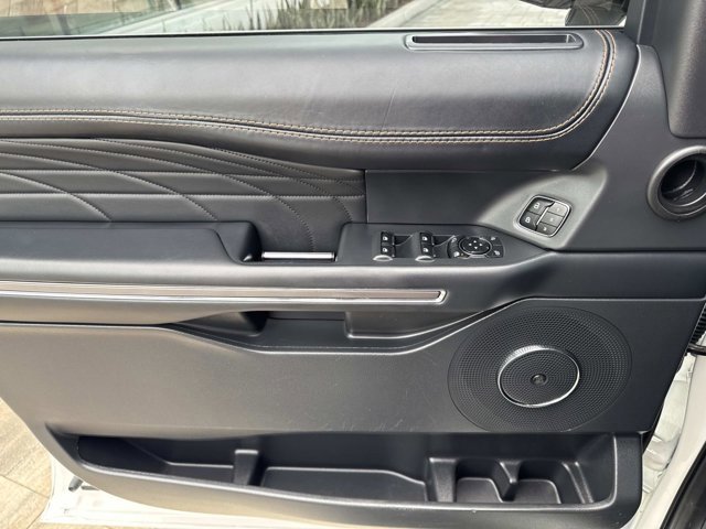 Used 2023 Ford Expedition Max Platinum image 8