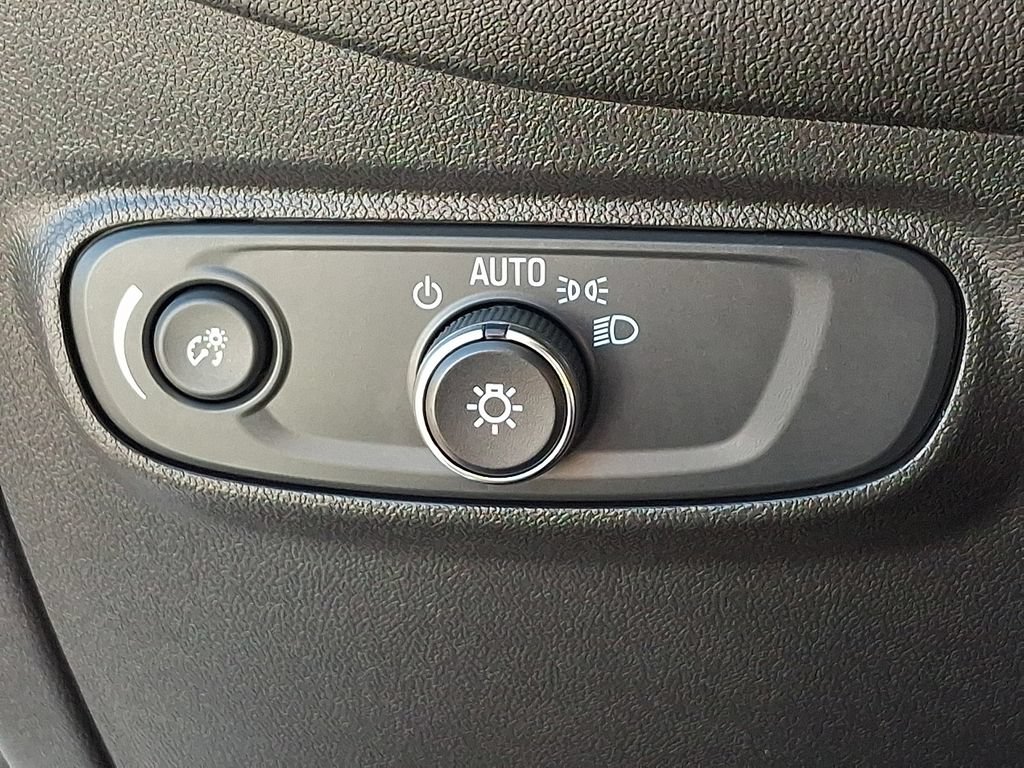 Used 2024 Chevrolet Equinox LS FWD image 24