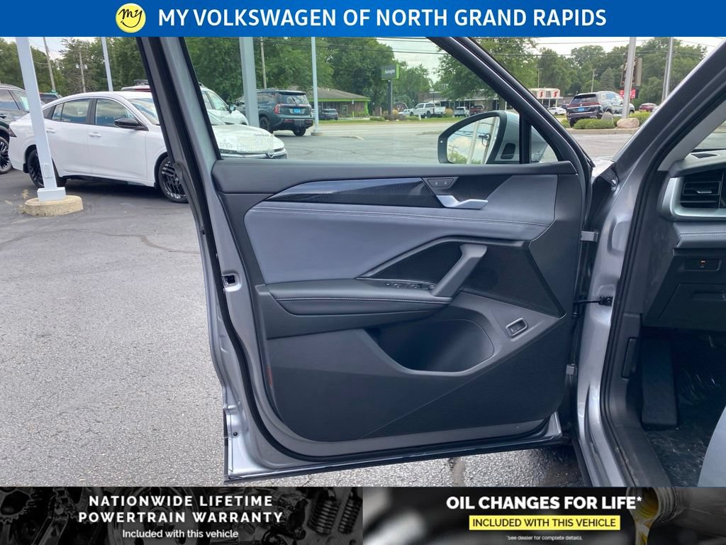 New 2026 Volkswagen Tiguan SE AWD/4WD image 6