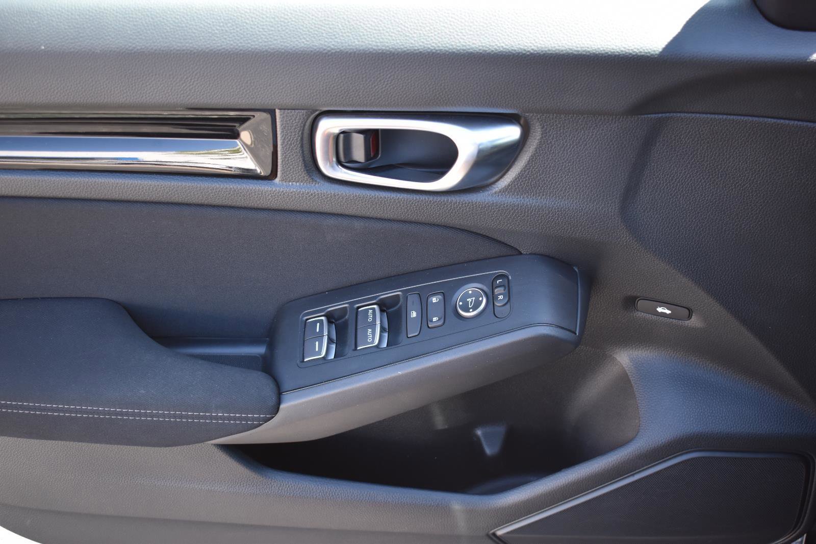 Used 2025 Honda Civic FWD Hybrid Sedan image 20
