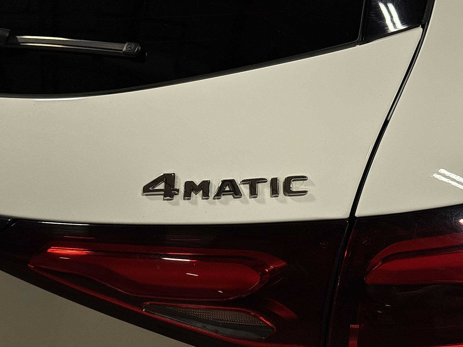 Used 2024 Mercedes-Benz GLC 300 4MATIC image 26