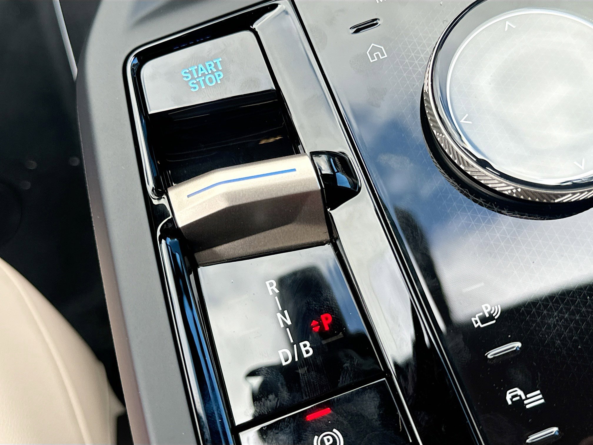 New 2025 BMW iX xDrive50 image 17