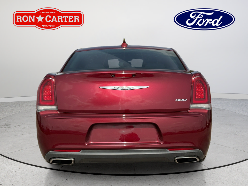 Used 2020 Chrysler 300 Touring w/ Sport Appearance Package RWD image 5