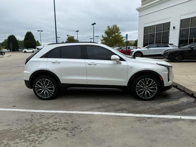 Used 2024 Cadillac XT4 Sport AWD/4WD image 3