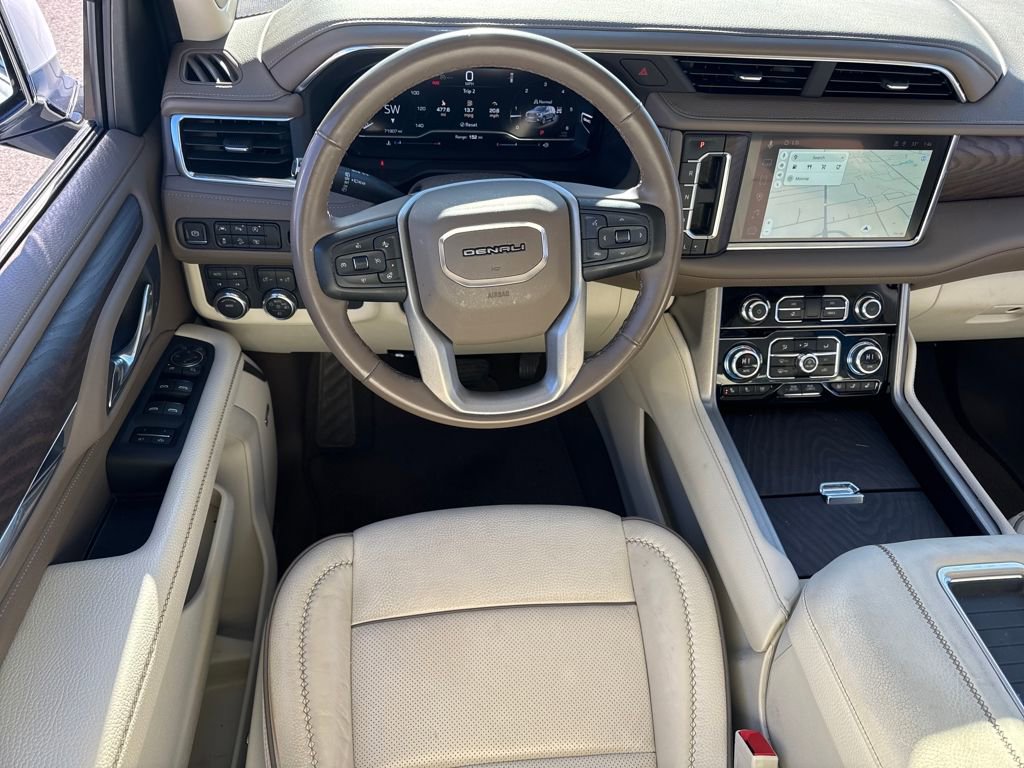 Used 2023 GMC Yukon XL Denali image 18