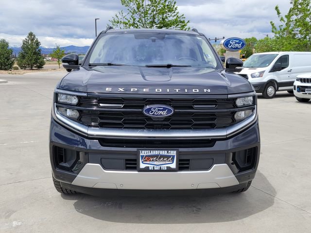 Certified 2025 Ford Expedition Platinum w/ Driver's Package AWD/4WD image 5