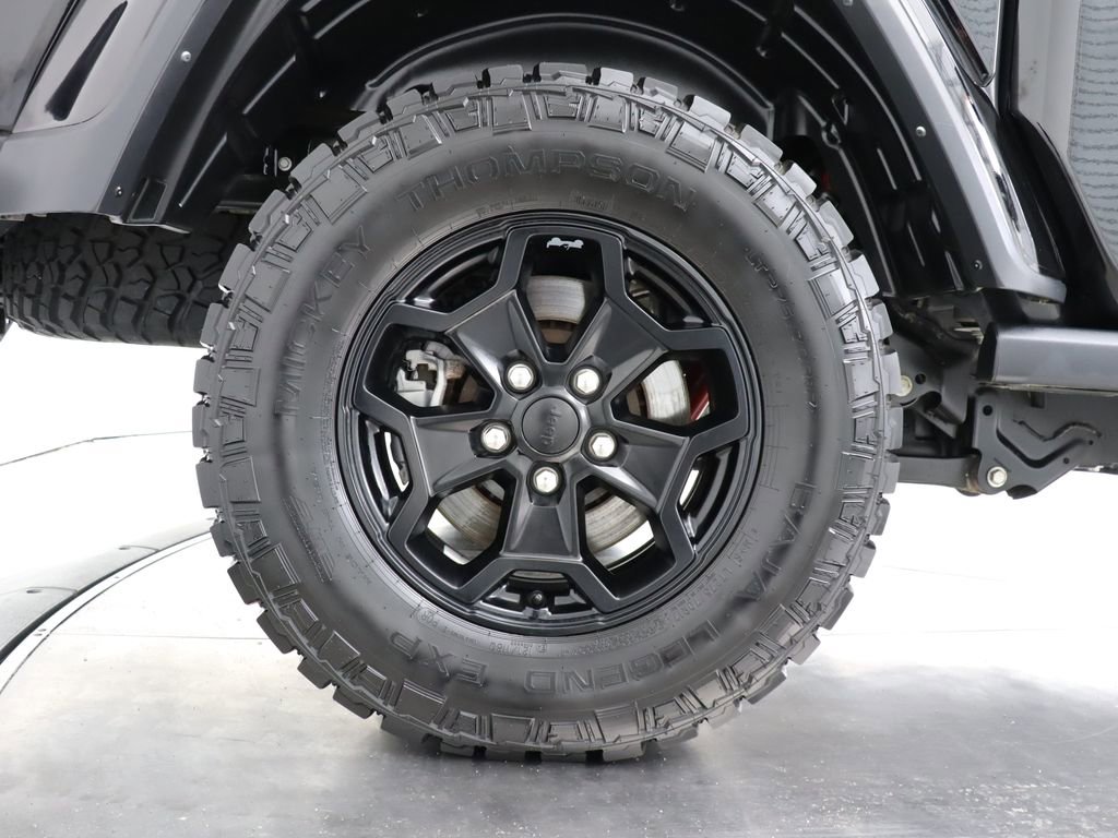 Used 2021 Jeep Gladiator Willys image 39