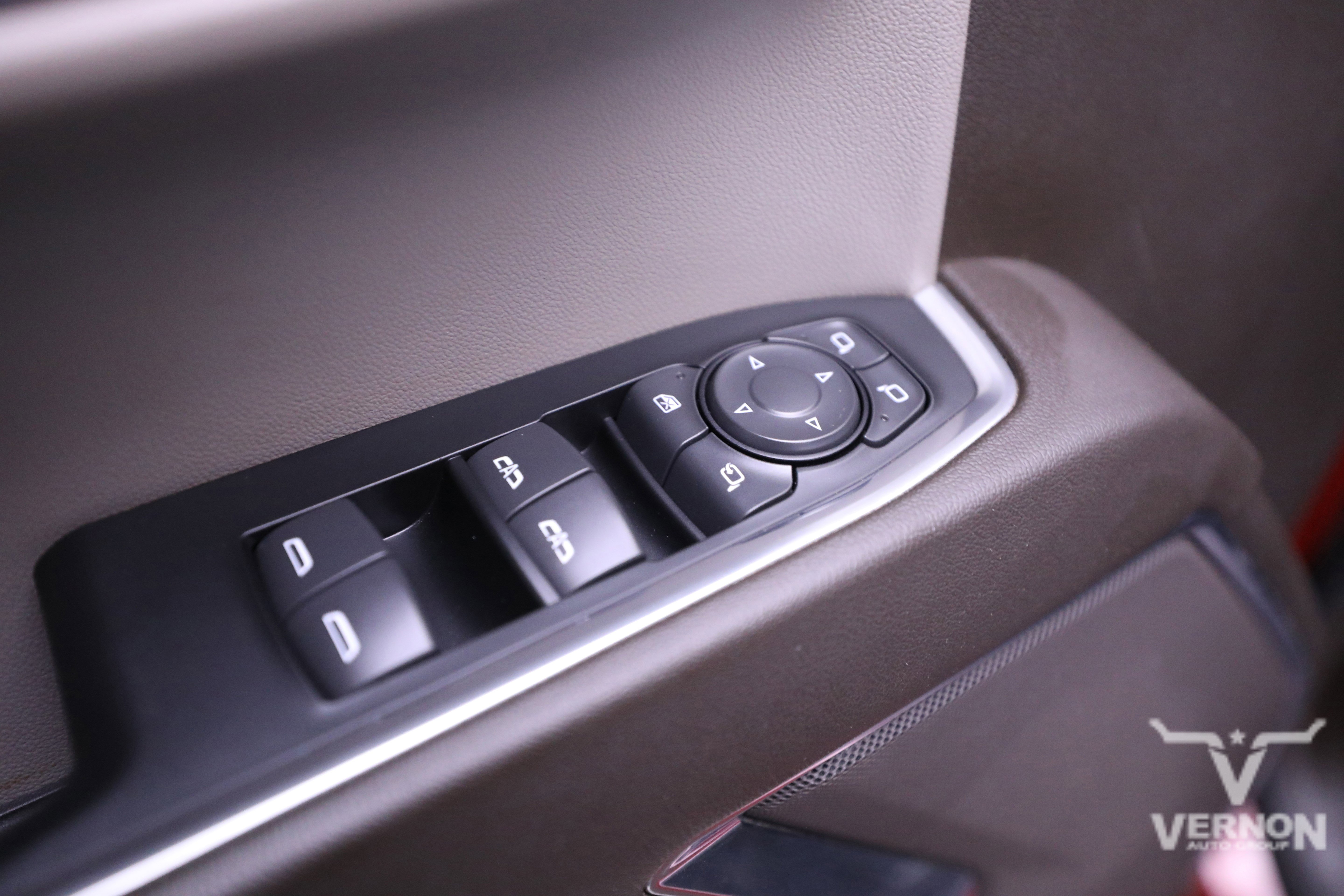 Used 2022 GMC Sierra 1500 SLT w/ X31 Off-Road Package image 18