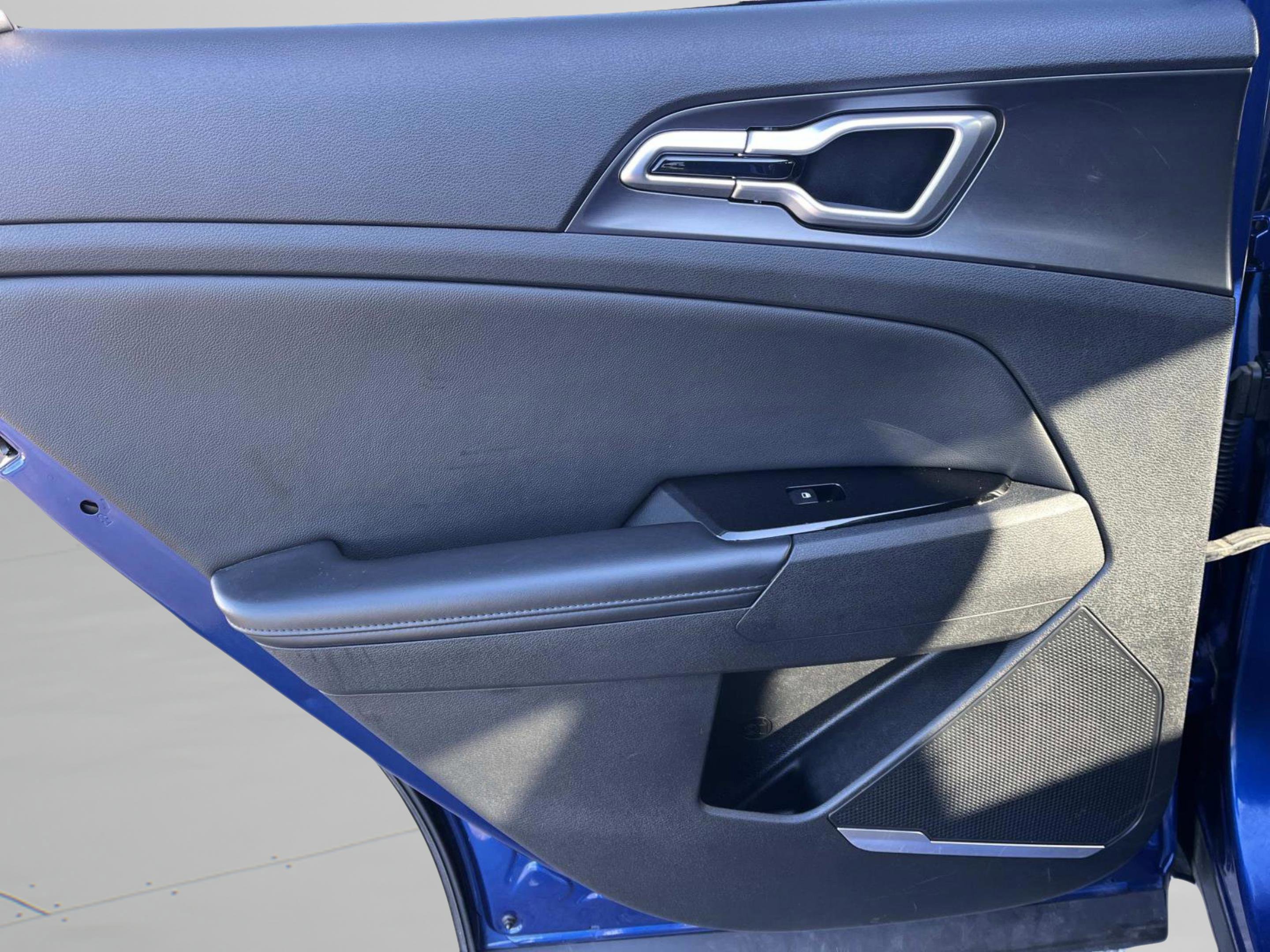 Used 2023 Kia Sportage EX image 19