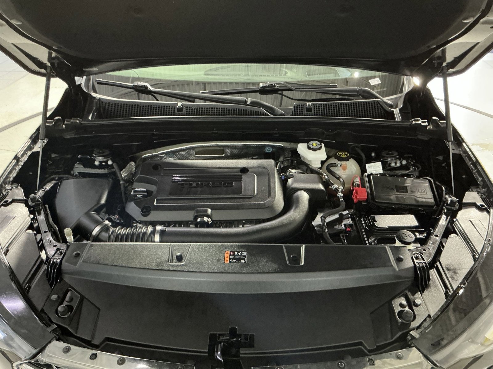 Used 2023 Buick Envision Avenir image 35