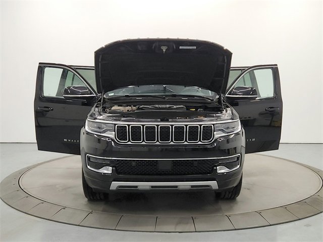 Used 2024 Jeep Wagoneer Series II w/ Flexible Seating Group image 10