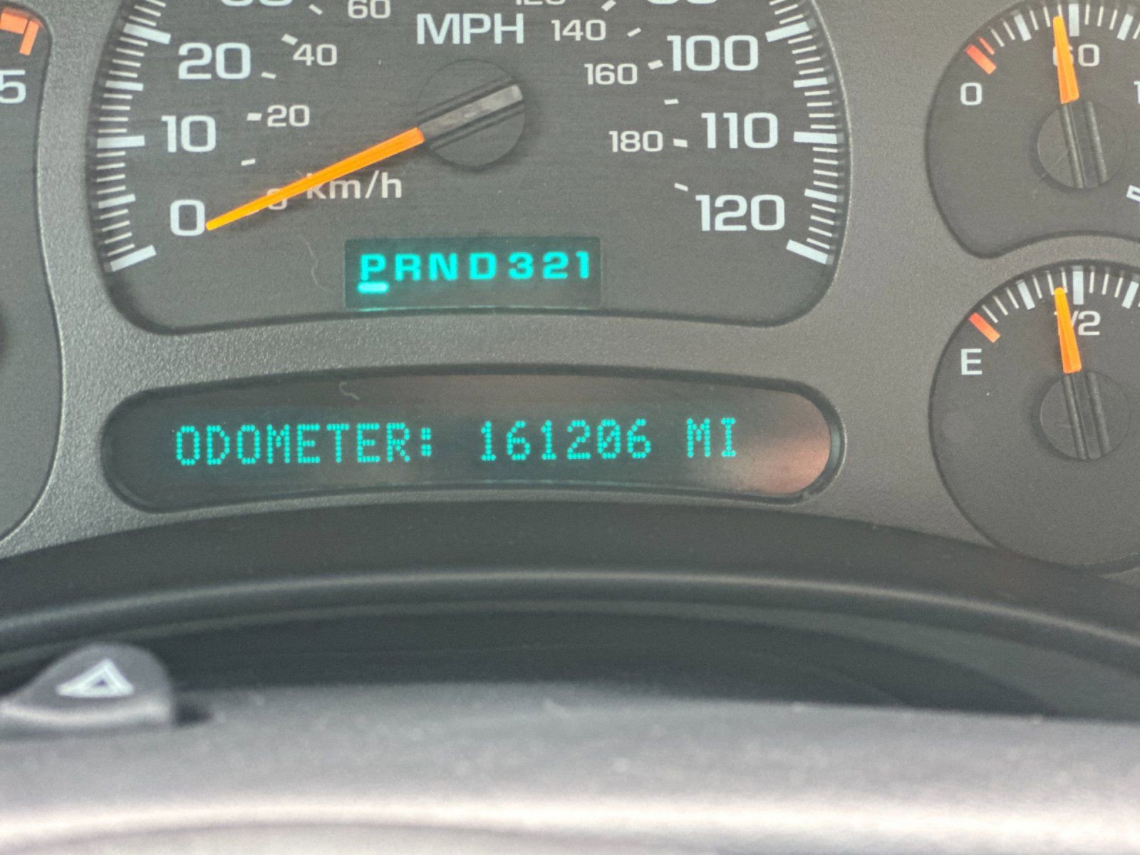 Used 2004 Chevrolet Silverado 2500 LS image 25