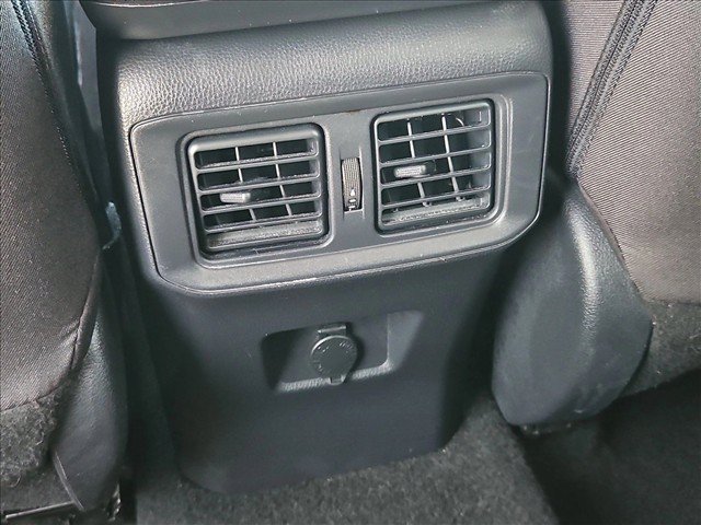Used 2025 Toyota RAV4 LE AWD/4WD image 23