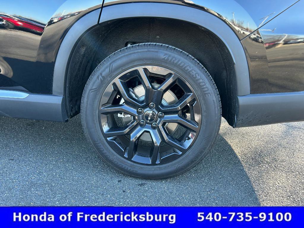 Certified 2025 Honda Pilot Touring image 13