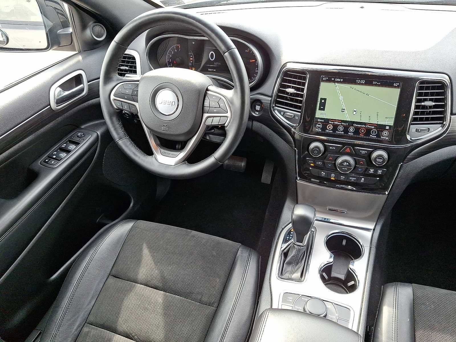 Used 2022 Jeep Grand Cherokee Laredo X image 10