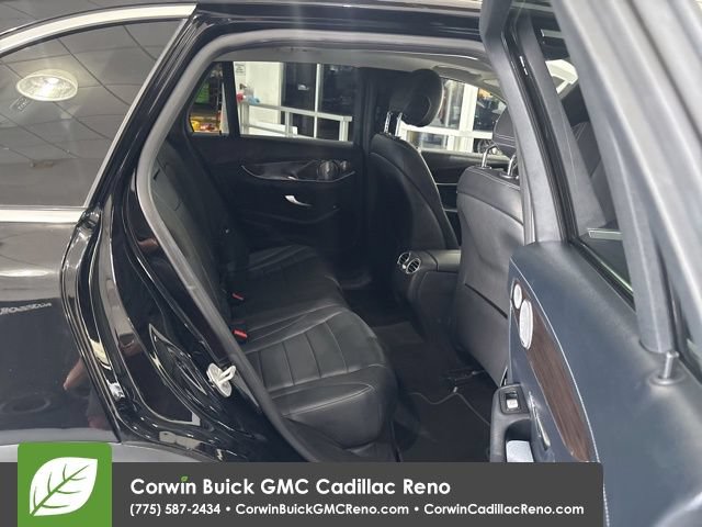 Used 2016 Mercedes-Benz GLC 300 4MATIC image 32
