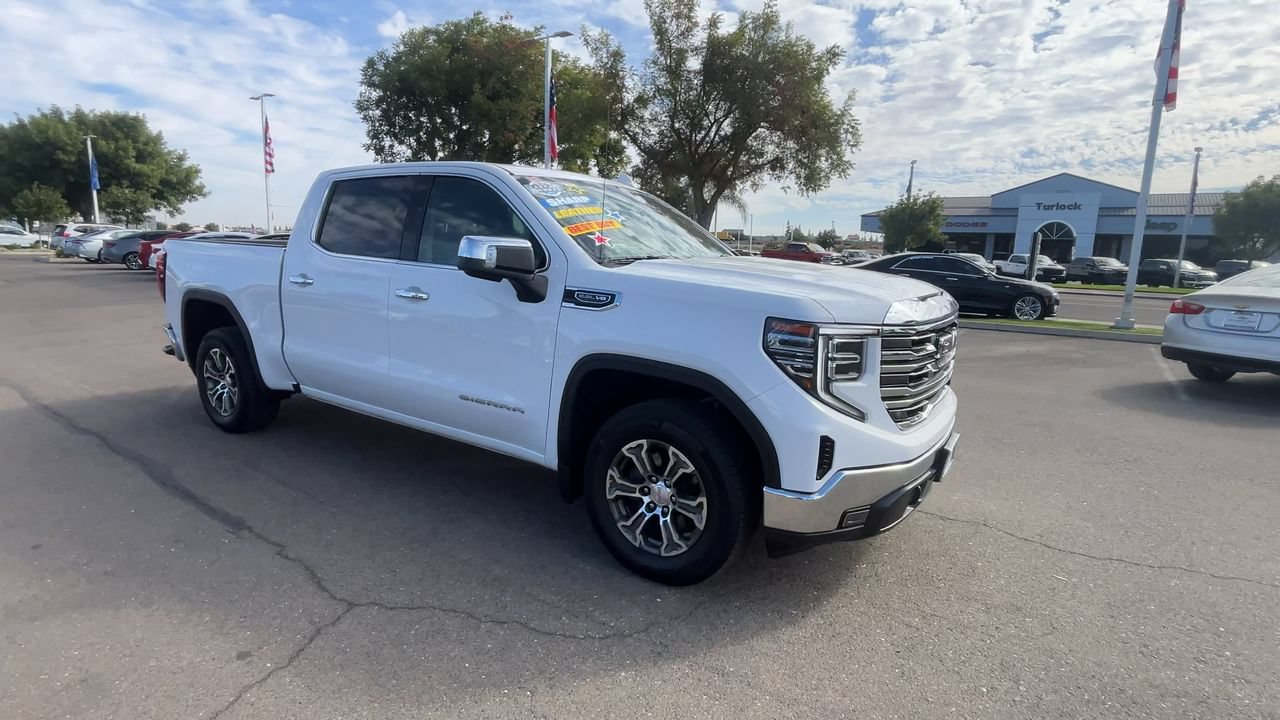 Used 2025 GMC Sierra 1500 SLT RWD image 1