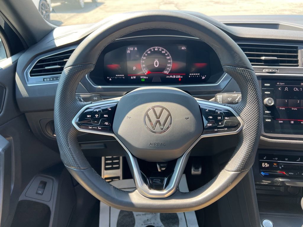 Certified 2024 Volkswagen Tiguan SE R-Line AWD/4WD image 15