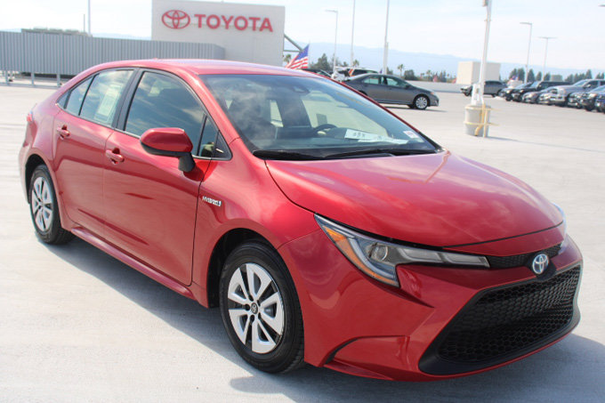 Used 2021 Toyota Corolla LE FWD image 2