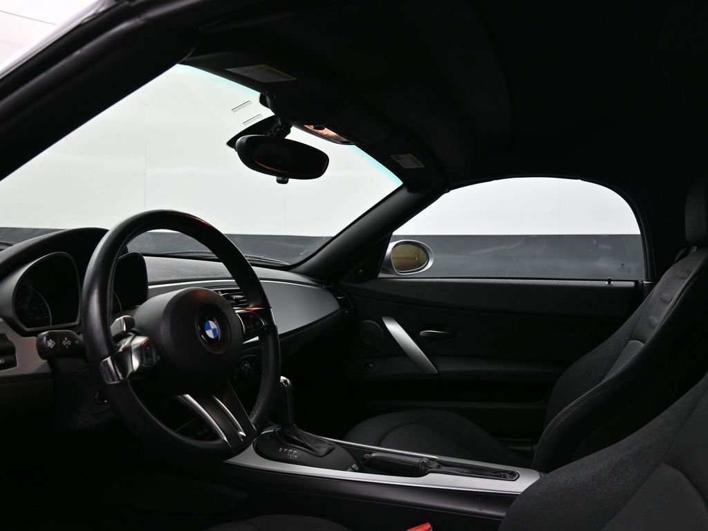 Used 2007 BMW Z4 3.0i image 9