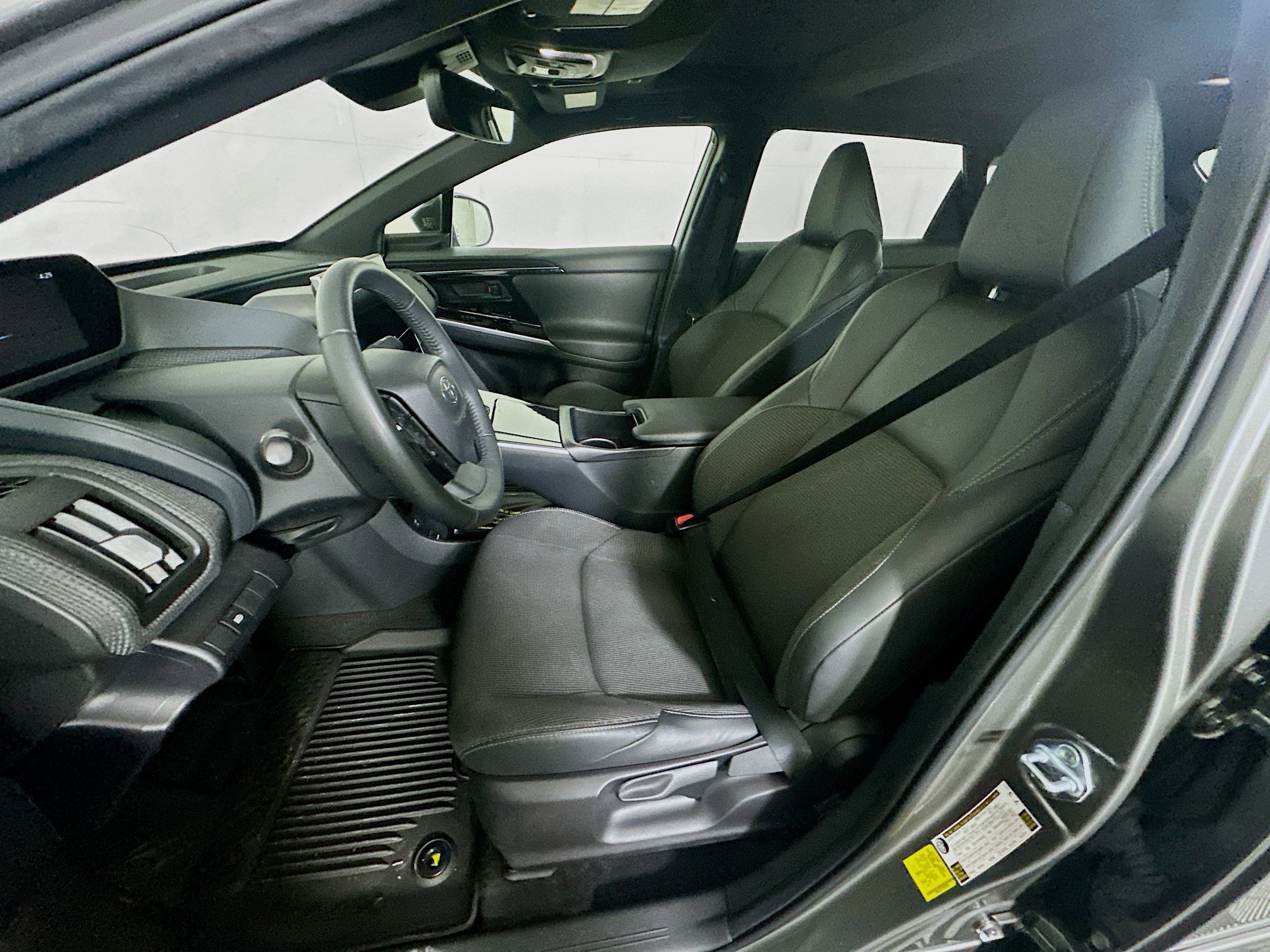 Used 2023 Toyota bZ4X XLE w/ Weather Package FWD image 13