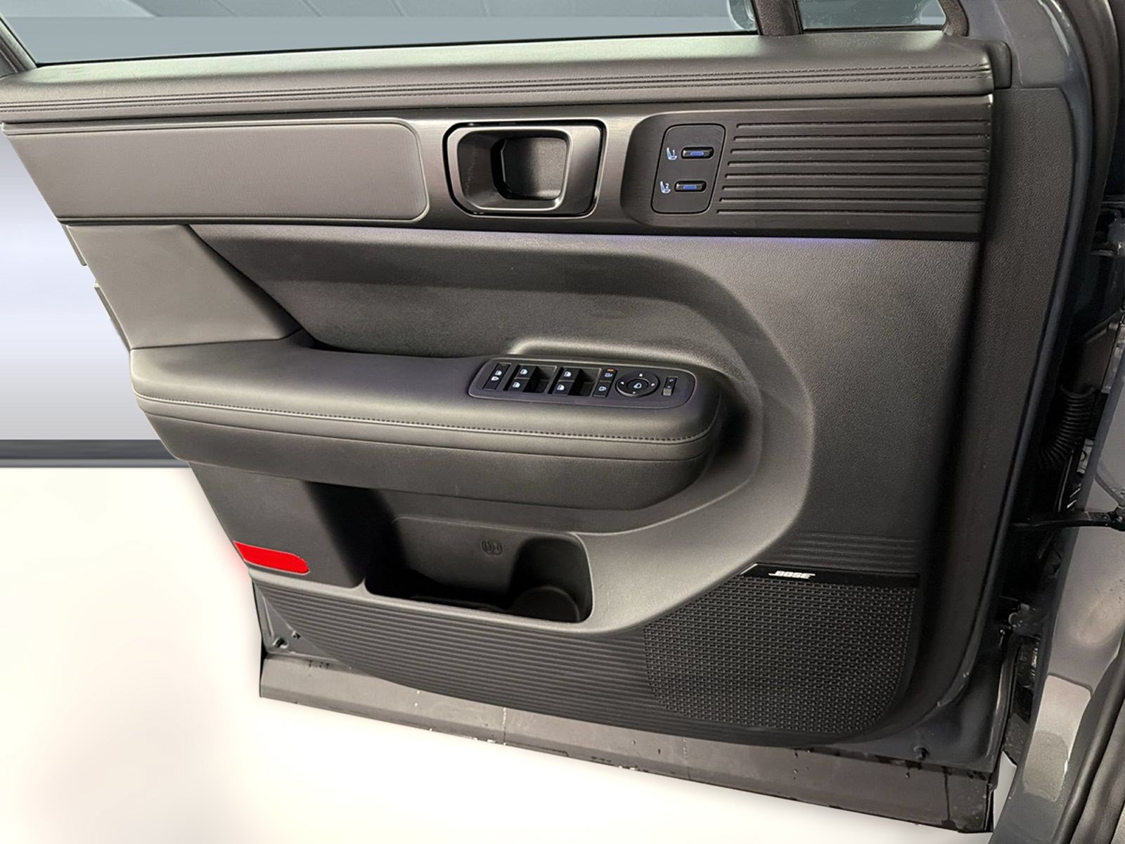 Used 2025 Hyundai Santa Fe Calligraphy FWD image 14