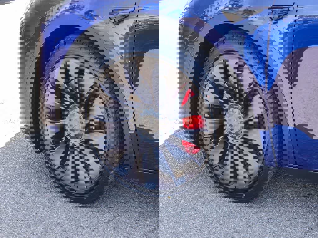 Used 2021 Tesla Model Y Performance image 9