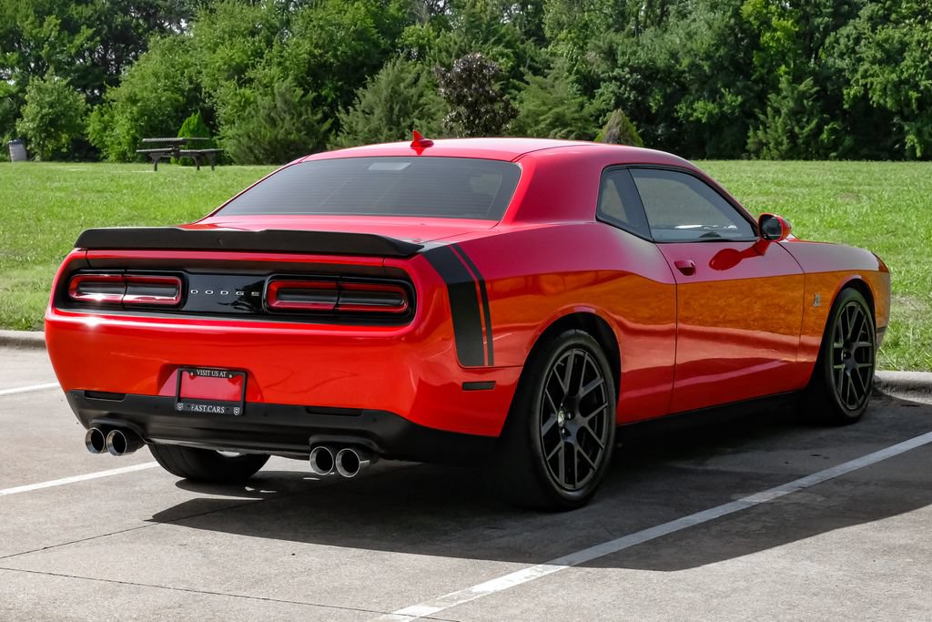 Used 2016 Dodge Challenger R/T Scat Pack RWD image 11