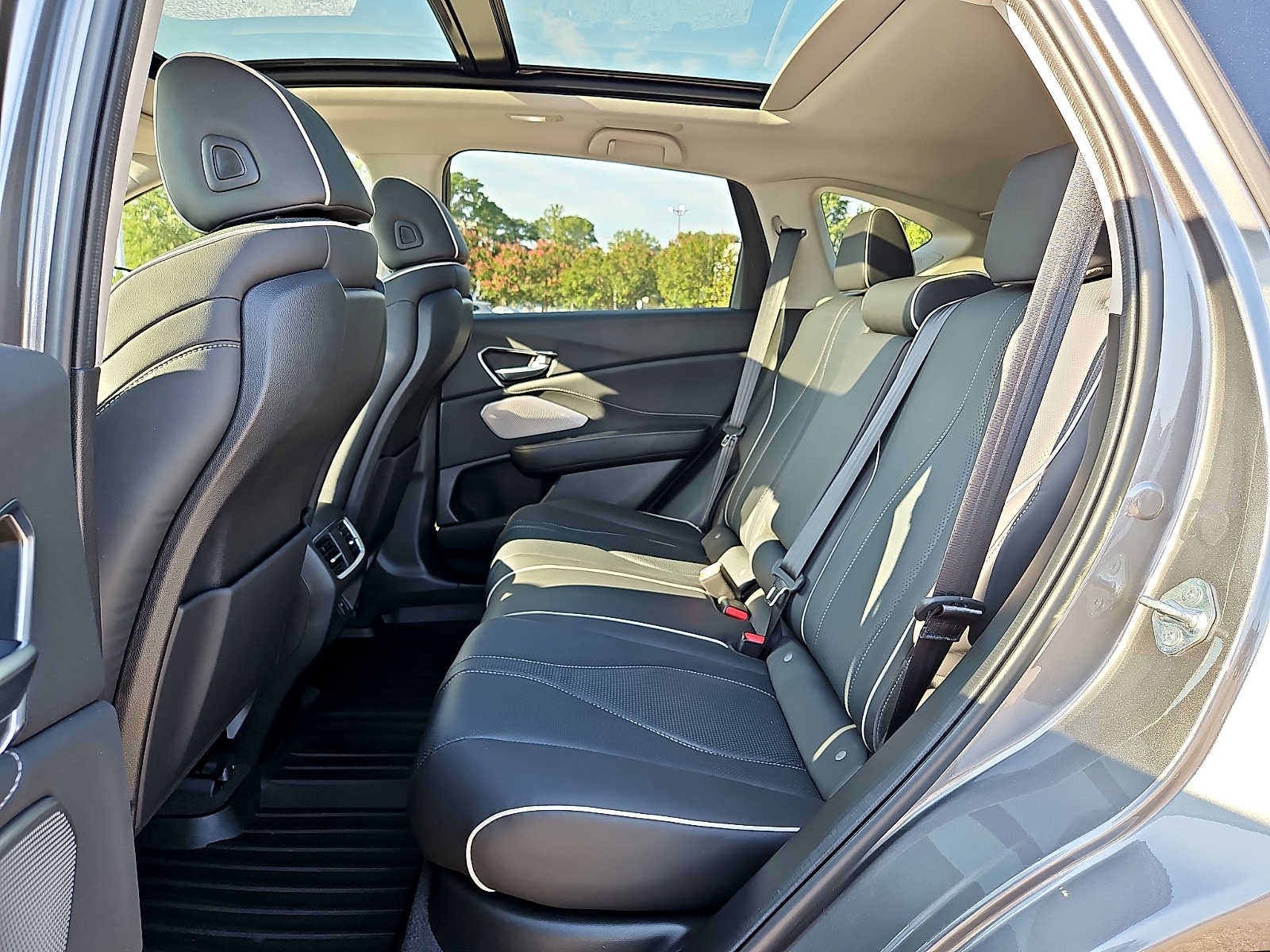 Used 2026 Acura RDX w/ Advance Package AWD/4WD image 10
