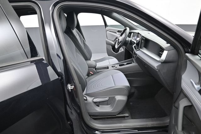 New 2026 Volkswagen Tiguan SE R-Line AWD/4WD image 14