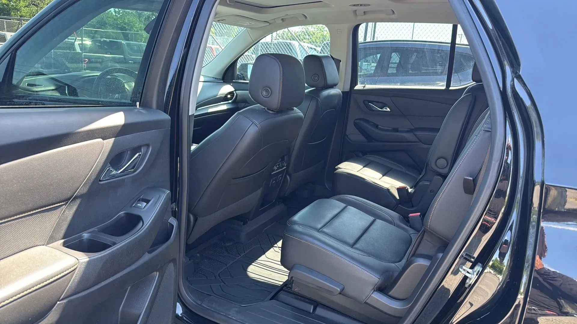 Used 2020 Chevrolet Traverse Premier w/ Redline Edition image 27