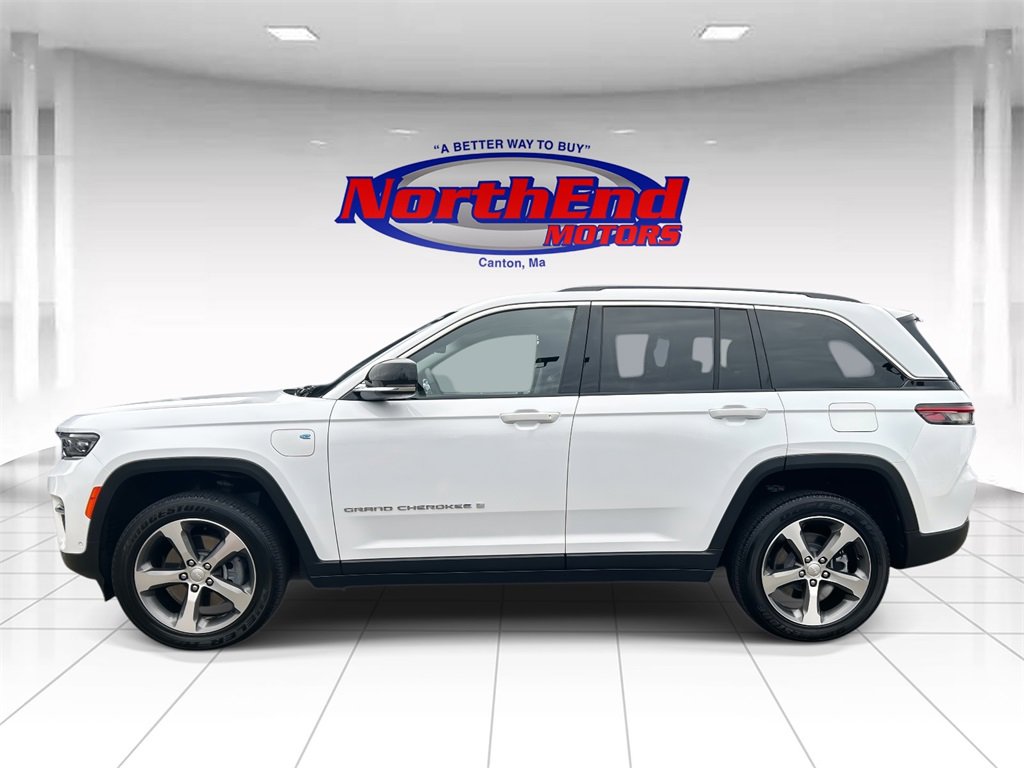 Used 2023 Jeep Grand Cherokee 4WD 4xe w/ Luxury Tech Group II image 6