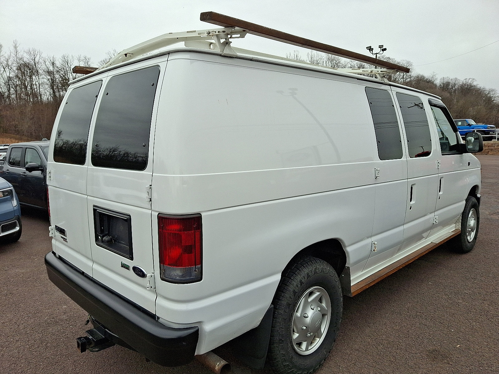 Used 2012 Ford E-250 and Econoline 250 w/ Commercial Cargo Van Pkg image 10