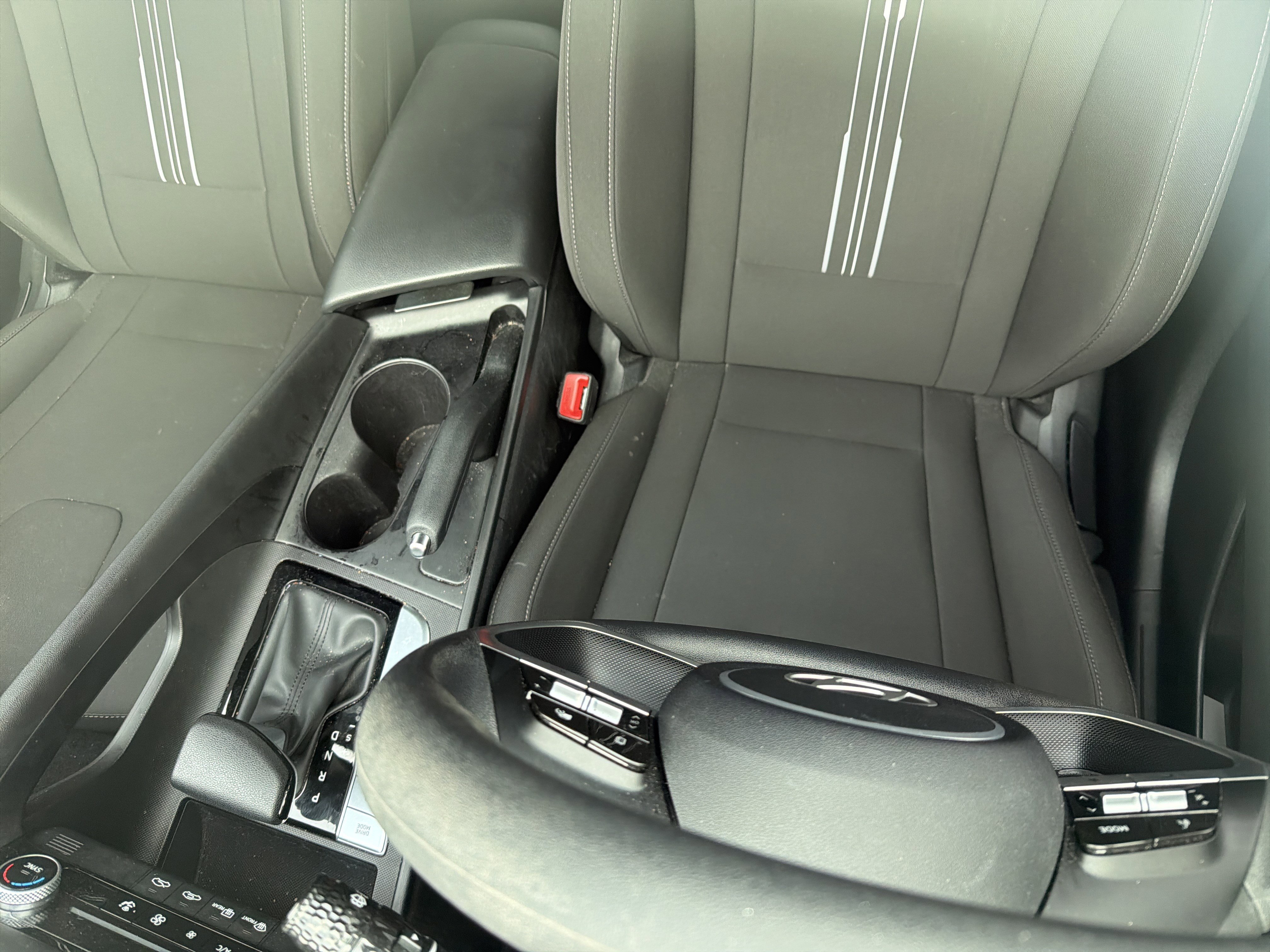 Used 2024 Hyundai Elantra SEL image 16