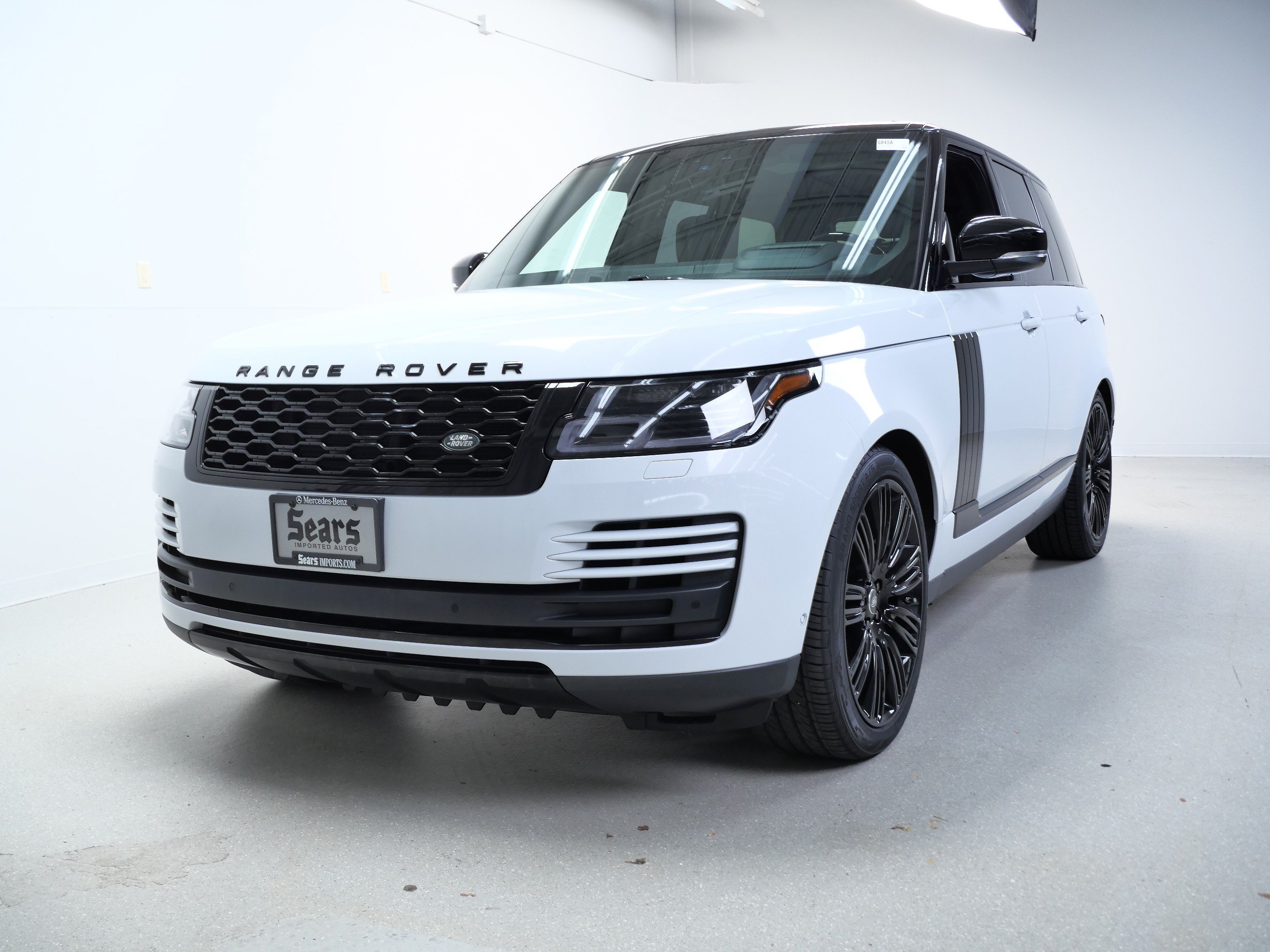 Used 2019 Land Rover Range Rover Supercharged AWD/4WD image 11