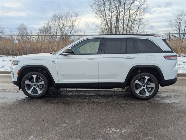 New 2024 Jeep Grand Cherokee Limited 4xe w/ Luxury Tech Group II image 6