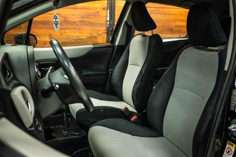 Used 2013 Toyota Yaris LE FWD image 9