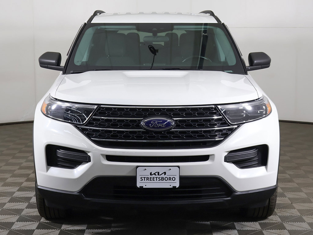 Used 2024 Ford Explorer XLT AWD/4WD image 10