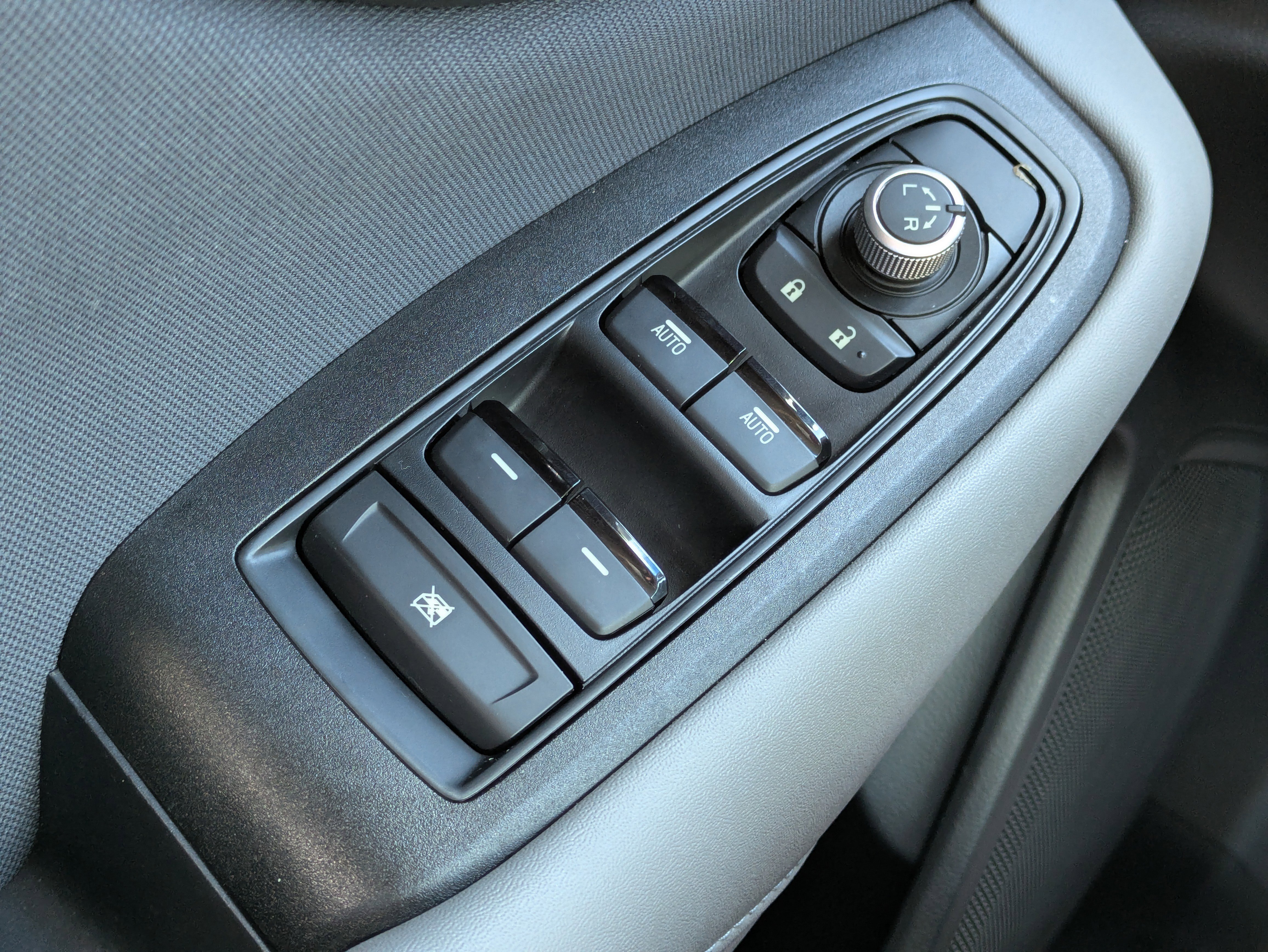 Used 2022 Subaru Outback Premium image 23