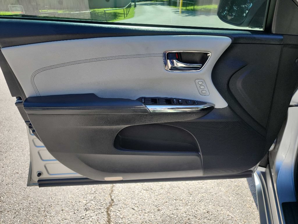Used 2017 Toyota Avalon XLE FWD image 13