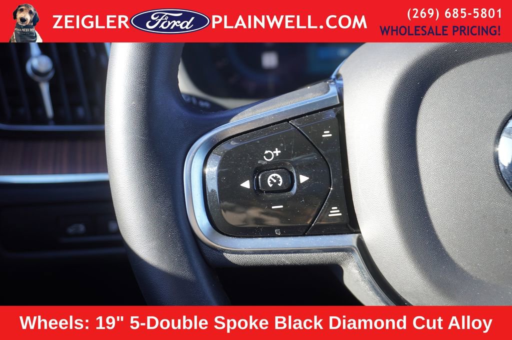 Used 2023 Volvo XC60 T8 Plus w/ Protection Package Premier image 24