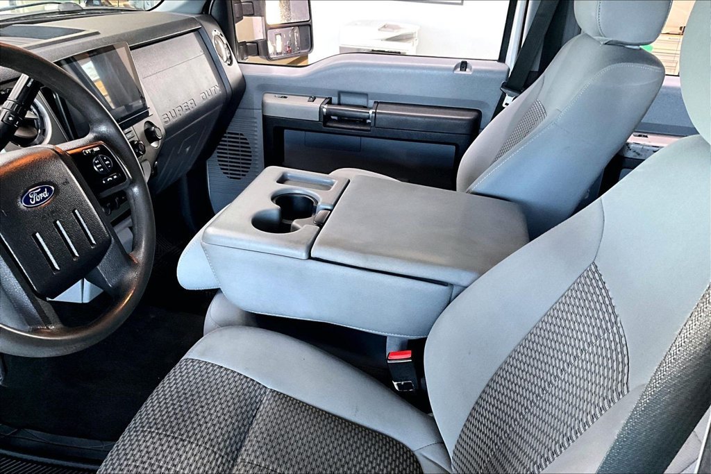 Used 2016 Ford F250 XLT w/ Snow Plow Prep Package AWD/4WD image 16