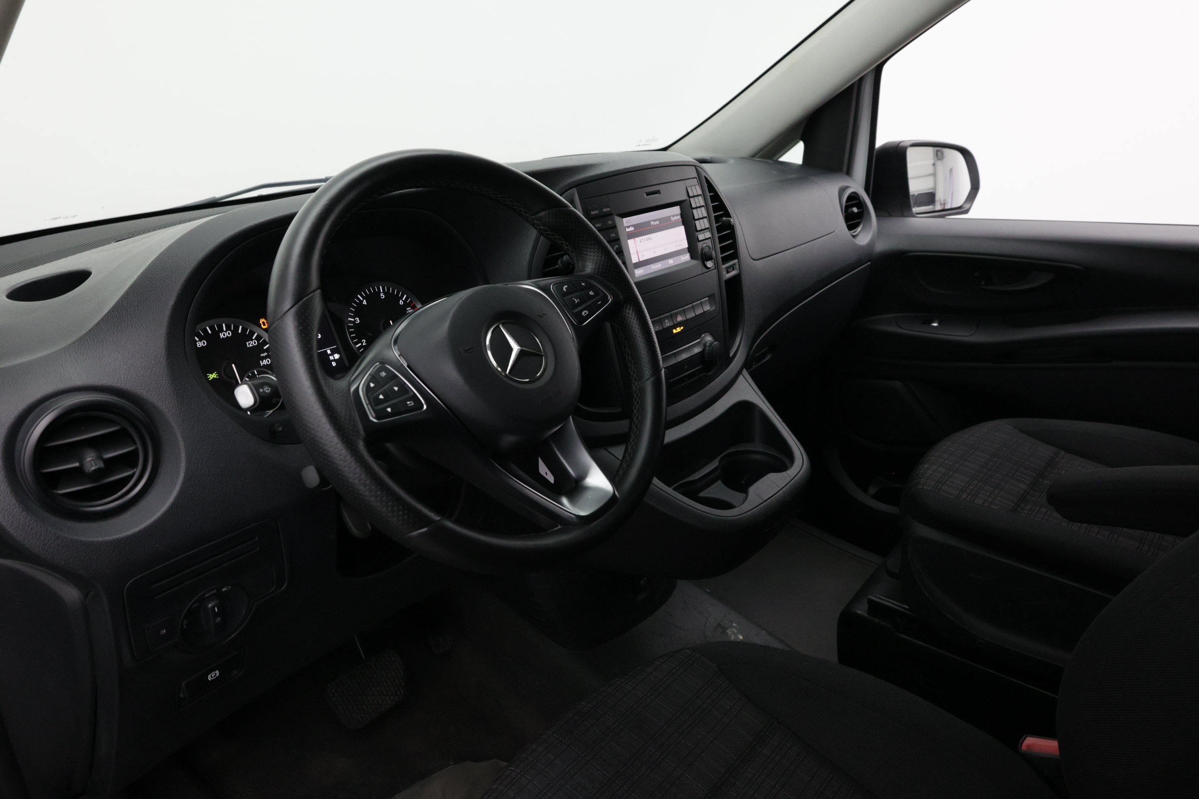 Used 2018 Mercedes-Benz Metris image 10
