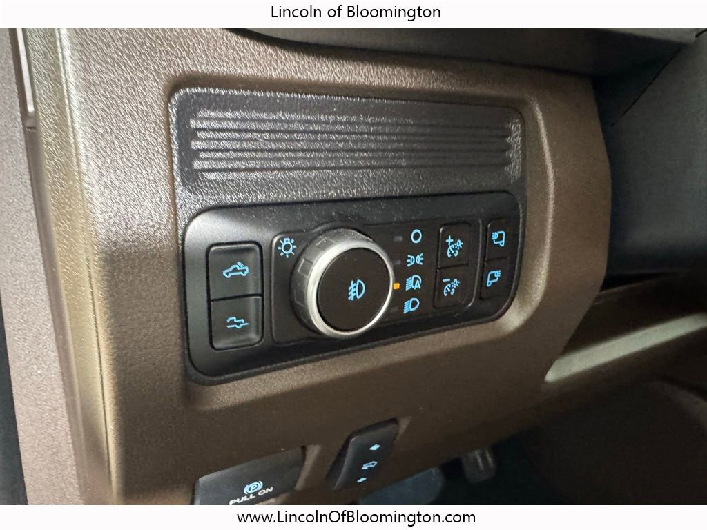 Used 2025 Ford F250 King Ranch w/ FX4 Off-Road Package image 42