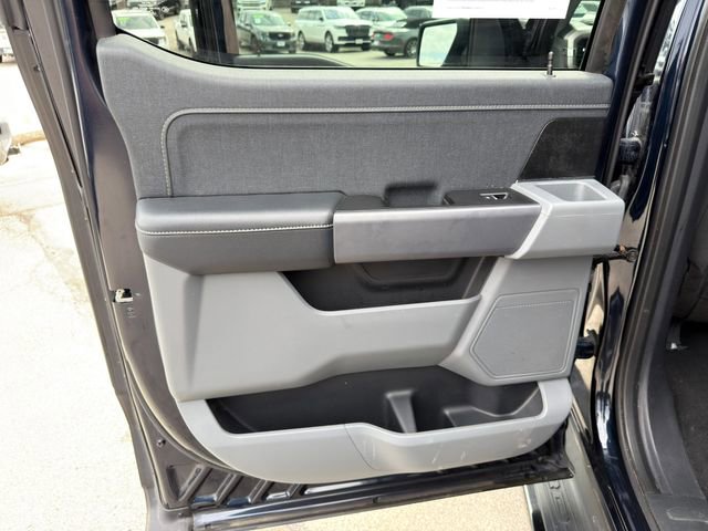 Used 2023 Ford F150 Lightning XLT AWD/4WD image 23