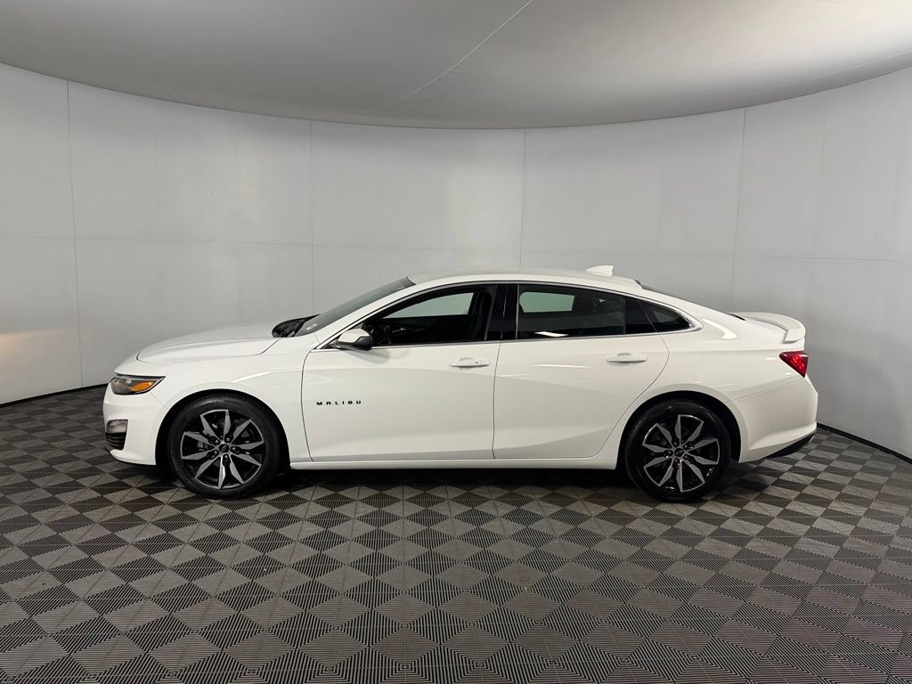 Used 2025 Chevrolet Malibu RS FWD image 10