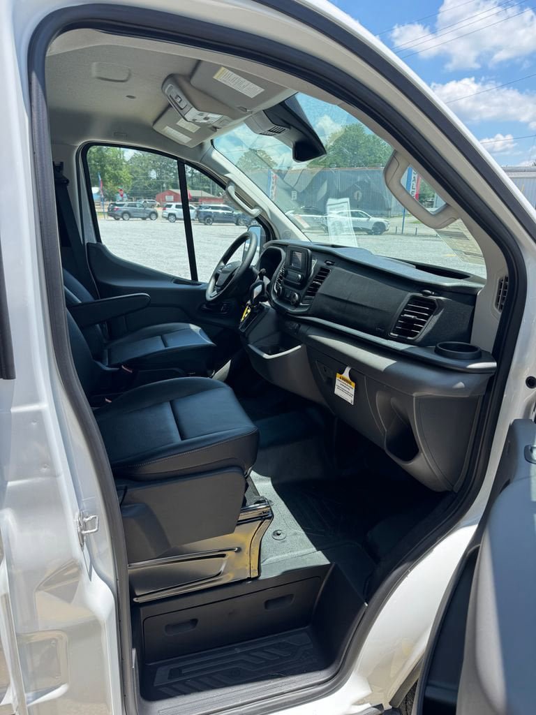 Used 2025 Ford Transit 150 Low Roof AWD image 12